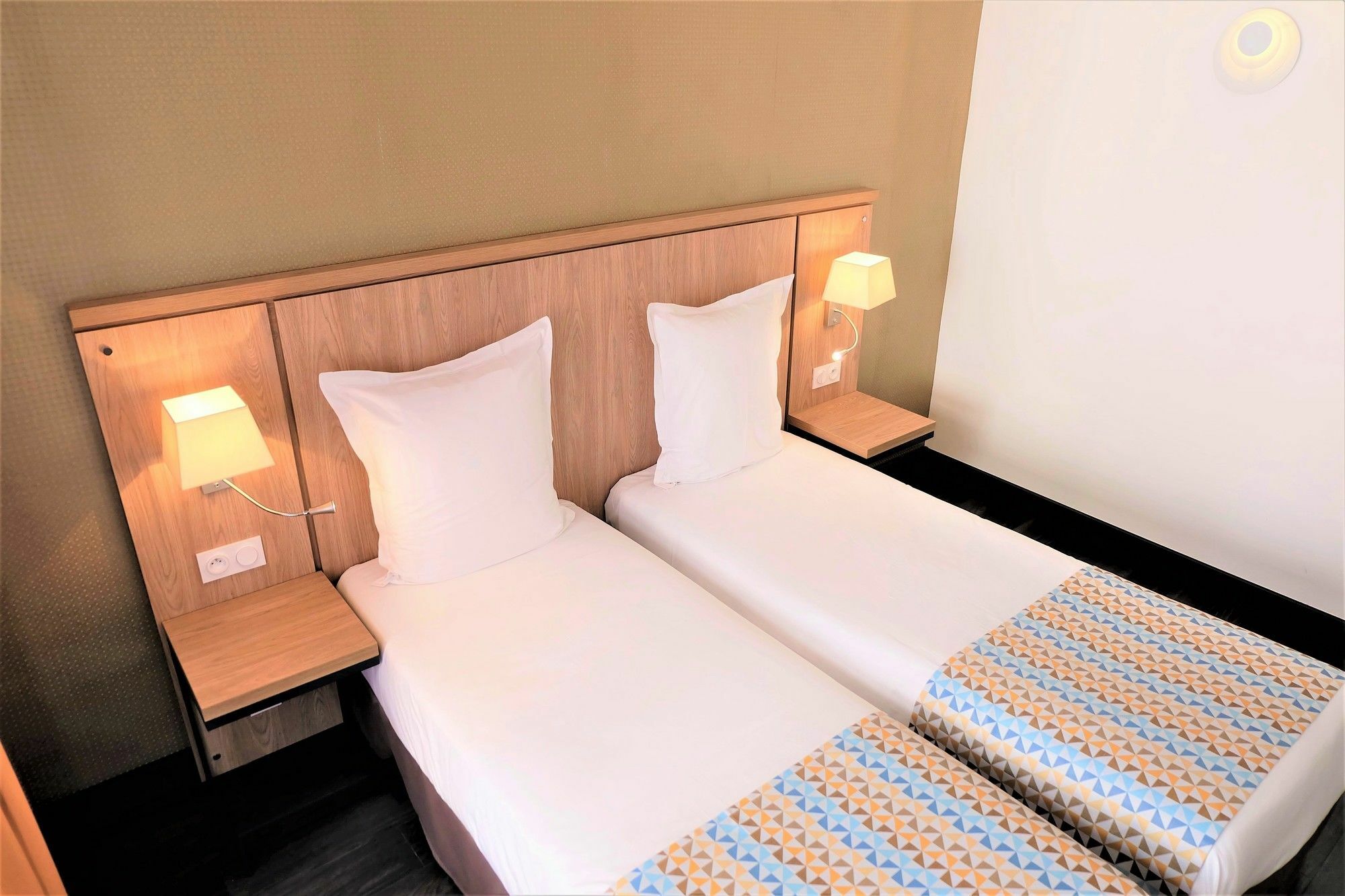 Hotel Logis La Caravelle 3*
