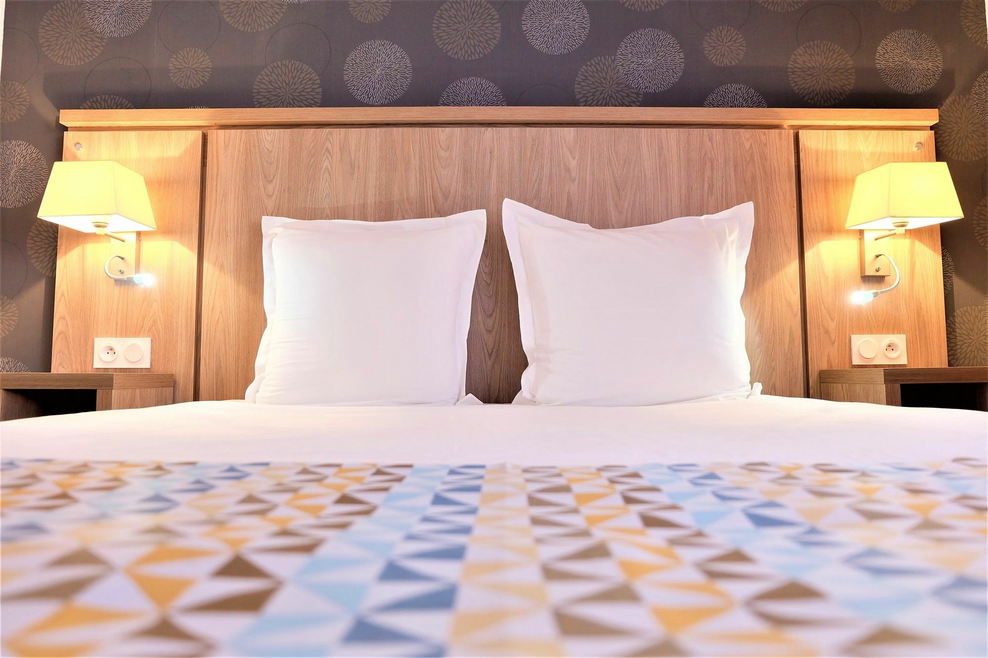 Logis La Caravelle Hotel 3*