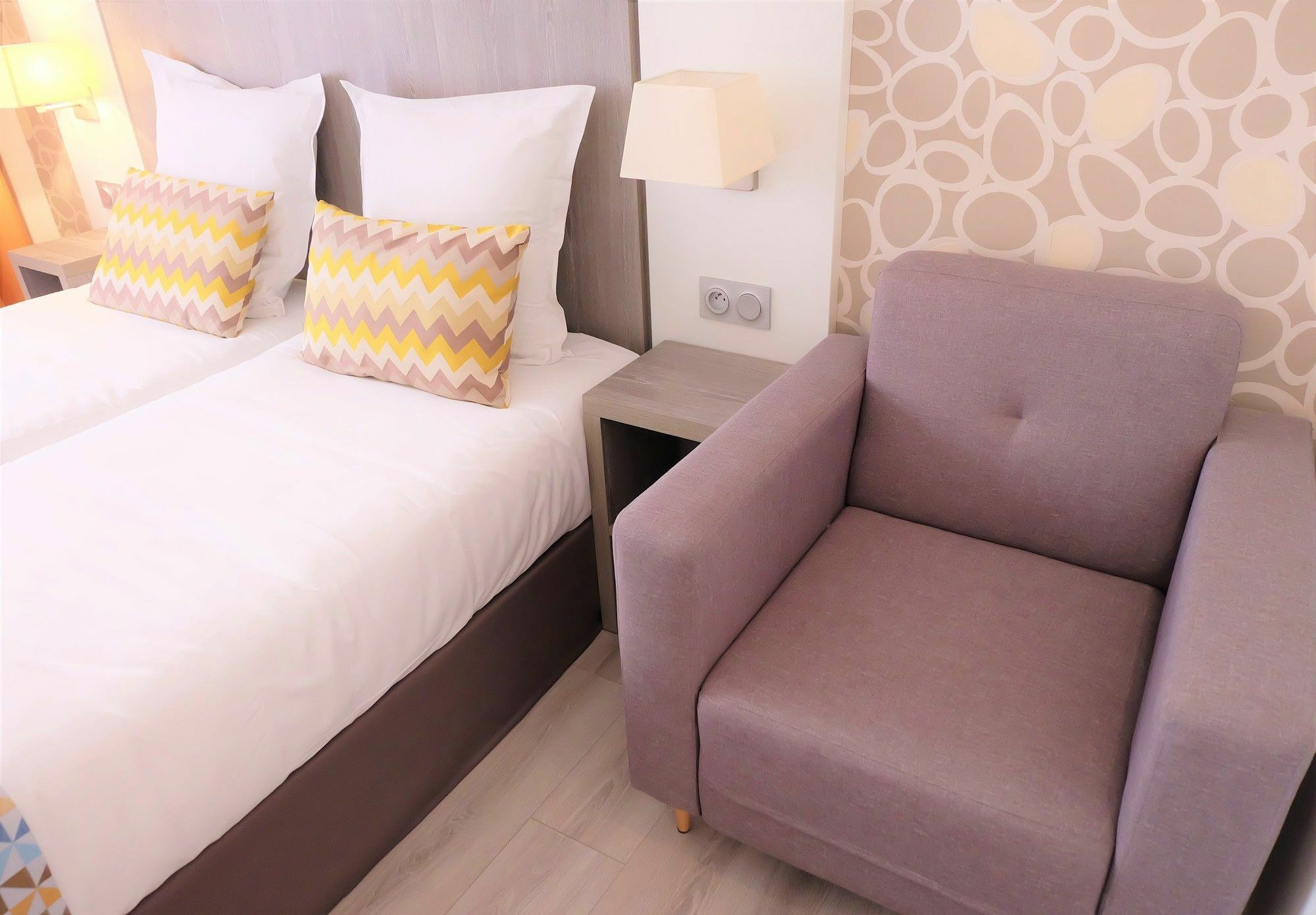 Logis La Caravelle Hotel 3*
